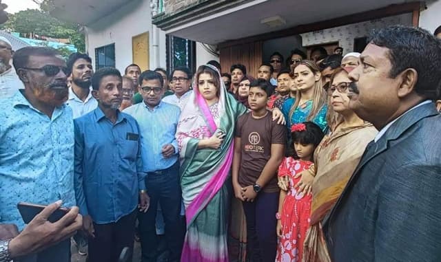 স্মৃতির বাড়িতে বিএনপি'র কেন্দ্রীয় নেতারা