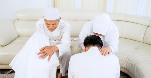 বাবা-মায়ের অধিকার সবচেয়ে বেশি