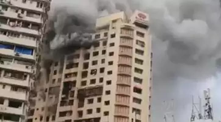 মুম্বাইয়ে বহুতল ভবনে আগুন, নিহত ৭
