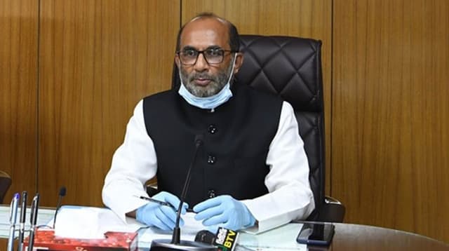 বিদেশে বসে দেশের বিরুদ্ধে অপপ্রচারকারীদের স্বরূপ তুলে ধরতে হবে- শ ম রেজাউল করিম