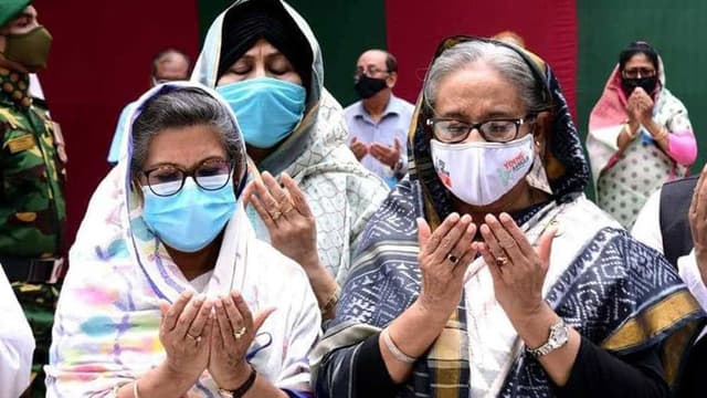 ছোট বোনকে সঙ্গে নিয়ে বঙ্গবন্ধুর সমাধিতে প্রধানমন্ত্রীর শ্রদ্ধা