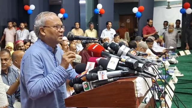 জানুয়ারিতে পাতানো নির্বাচনের পাঁয়তারা করছে সরকার: রিজভী