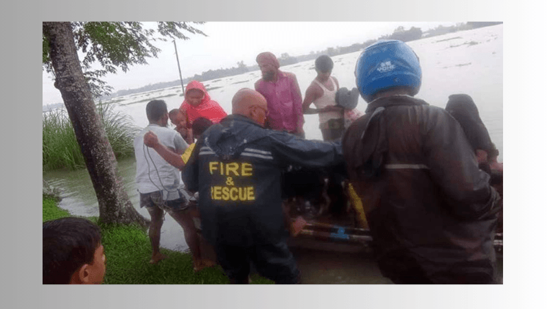 ময়মনসিংহে বন্যায় আটকে থাকা ৩৭ নারী ও শিশু উদ্ধার