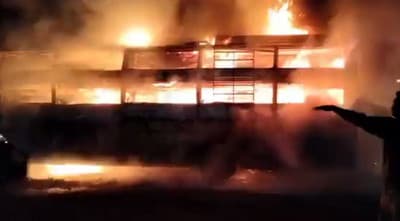 মহারাষ্ট্রে বাসে আগুন, নিহত ১১
