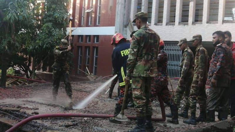 খাগড়াছড়ি জেলা পরিষদের ছাদ ধসে নিহত ১, আহত ৫