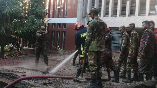 খাগড়াছড়ি জেলা পরিষদের ছাদ ধসে নিহত ১, আহত ৫