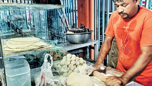 বছরের ব্যবধানে ৬২ শতাংশ বেড়েছে আটার দাম