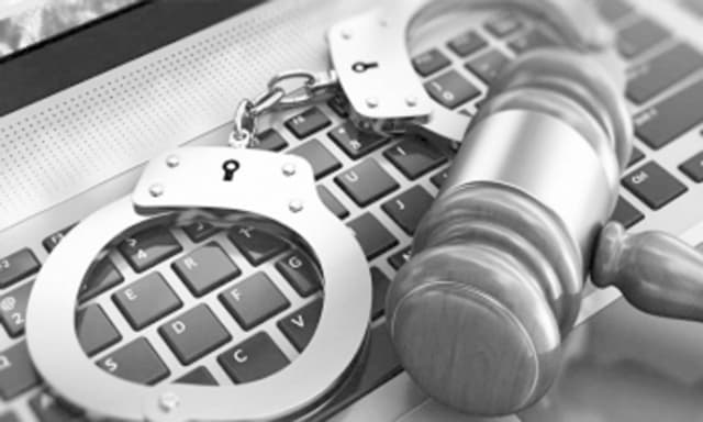 সাংসদ দম্পতির বিরুদ্ধে ফেসবুকে ভিডিও প্রচার, মামলা