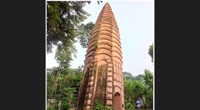 পর্যটকদের আকৃষ্ট করছে বরিশালের লিসা টাওয়ার