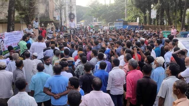 খালেদা জিয়ার মুক্তি ও চিকিৎসার দাবিতে নোয়াখালীতে বিক্ষোভ