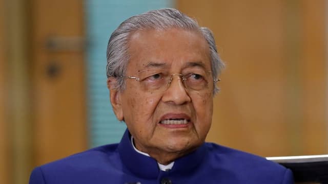 মালয়েশিয়ায় ফের নির্বাচনে লড়বেন ৯৭ বছর বয়সী মাহাথির