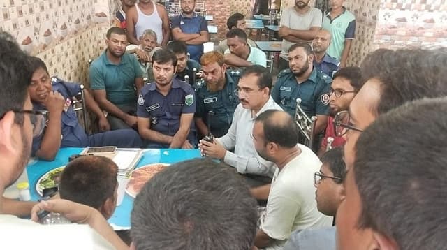 পাঁচবিবিতে মাদকদ্রব্যের সোর্সের হাতে মাইক্রোবাসের দুই যাত্রীকে মারধরের অভিযোগ