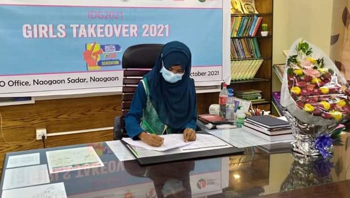 এক ঘন্টার প্রতীকী ইউএনও নওগাঁর স্কুল শিক্ষার্থী শান্তনা