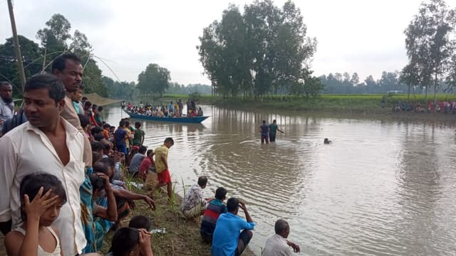 গোপালপুরে নদীতে মাছ ধরতে নেমে বৃদ্ধা নিখোঁজ