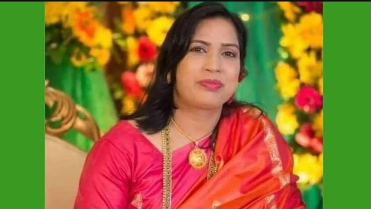 চাকরিও গেল, মনোনয়নও বাতিল!
