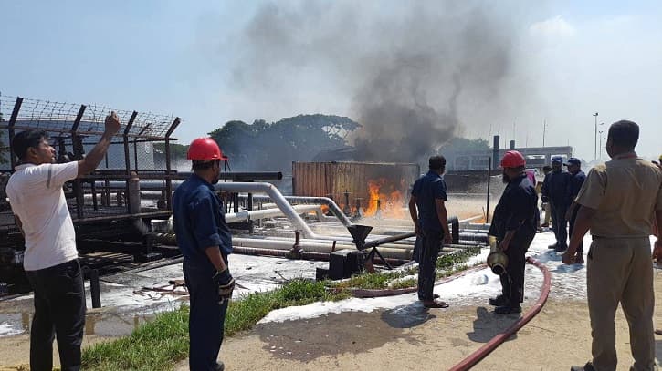 চট্টগ্রামের ইস্টার্ন রিফাইনারিতে অগ্নিকাণ্ড নিয়ন্ত্রণে