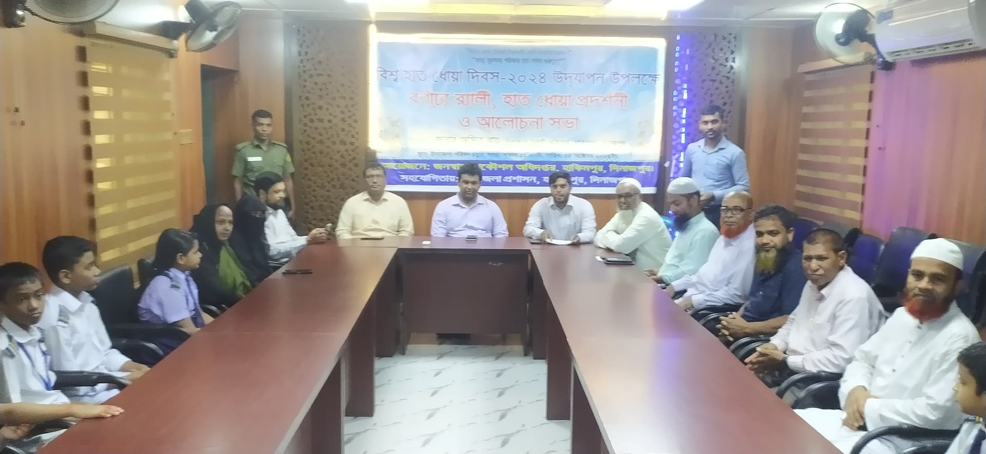 হিলিতে বিশ্ব হাত ধোয়া দিবস উপলক্ষে র্যালী হাত ধোয়া প্রদর্শনী সভা অনুষ্ঠিত