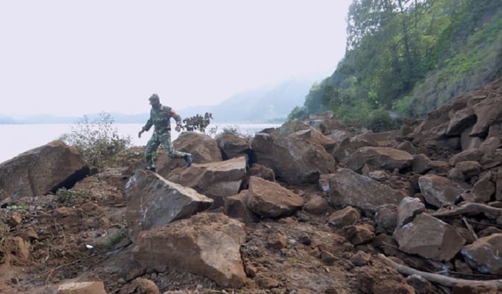 বালি দ্বীপে ৪ দশমিক ৮ মাত্রার ভূমিকম্প, নিহত ৩
