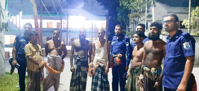 নদীতে বিষ দিয়ে মাছ শিকার কাউখালীতে সাত জেলে আটক