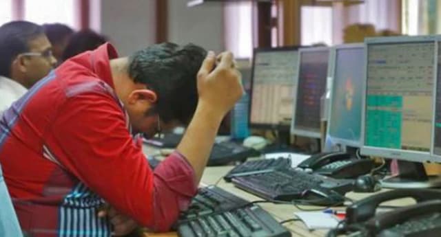 শেয়ারবাজারে বড় দরপতন, আতঙ্কে বিনিয়োগকারীরা