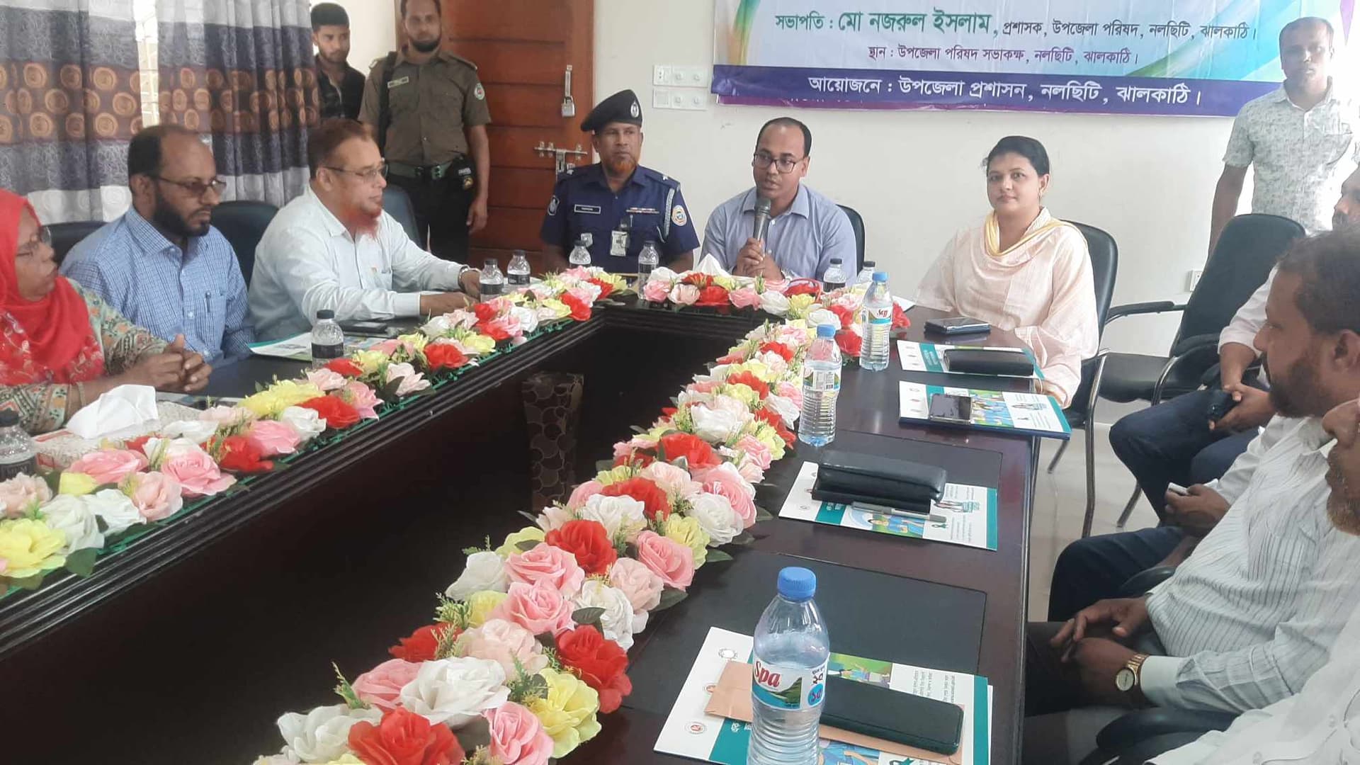 নলছিটিতে জরায়ু ক্যান্সার প্রতিরোধে ৯ হাজার কিশোরীকে এইচপিভি টিকা প্রদান
