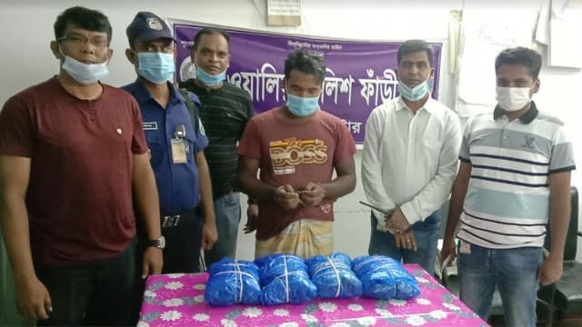 লালপুরে ৪ কেজি গাঁজাসহ যুবক আটক