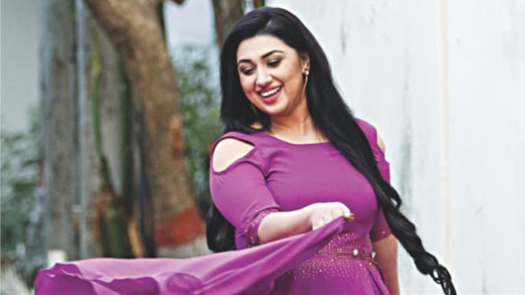 গ্রিন সিগন্যাল না পেলে বলব না : অপু বিশ্বাস