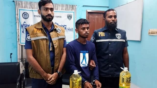 দাদিকে হত্যার পর ঘাতক নাতি অংশ নেয় দাফনে