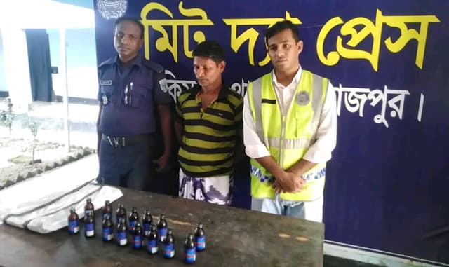 হিলিতে ফেয়ারড্রিলসহ একজন আটক