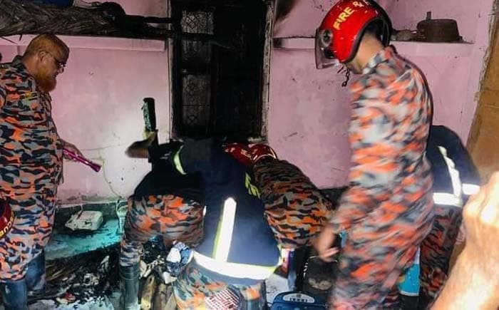 আ.লীগ নেতার ঘরে দুবৃর্ত্তদের অগ্নিসংযোগ