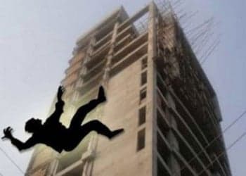 রাজবাড়ীতে নির্মাণাধীন ছাদ থেকে পড়ে রাজমিস্ত্রির মৃত্যু
