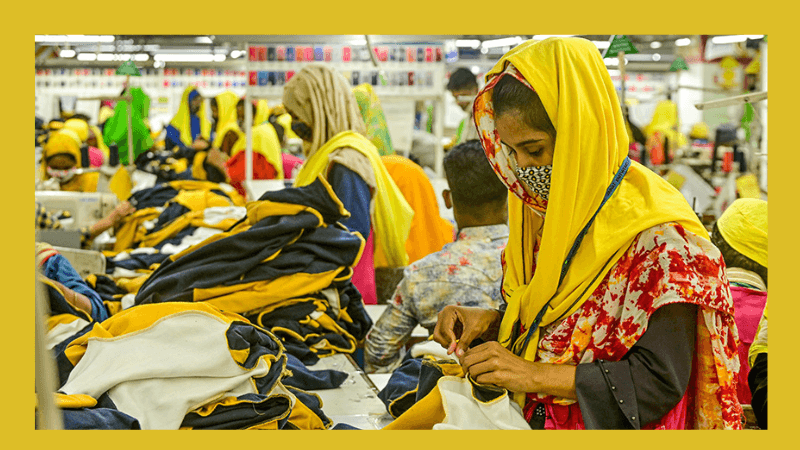 বাংলাদেশেকে অস্থিতিশীলতায় ঠেলে দিয়ে, ভারতের তৈরি পোশাক শিল্প ফুলে ফেঁপে উঠছে
