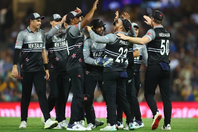 অস্ট্রেলিয়ার বিপক্ষে ৮৯ রানের বড় জয় পেয়েছে নিউজিল্যান্ড