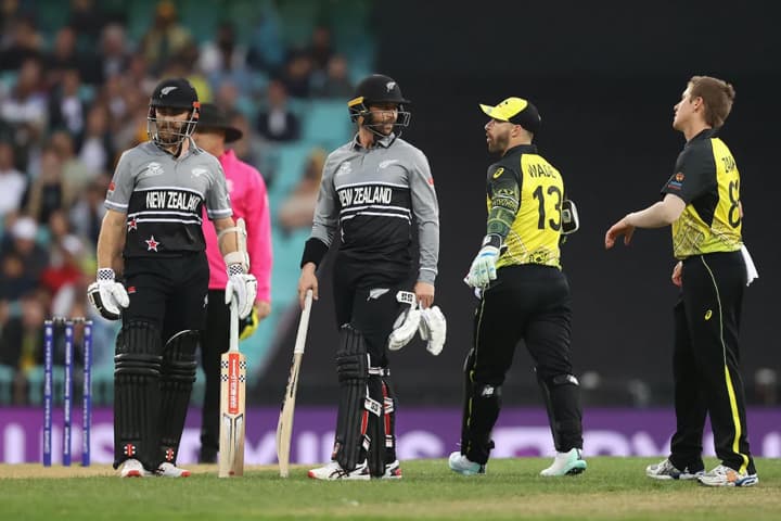 অস্ট্রেলিয়াকে ২০১ রানের লক্ষ্য ছুড়ে দিলো নিউজিল্যান্ড