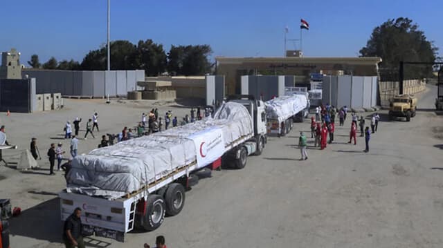 গাজায় যাচ্ছে আরও ১৭ ট্রাক ত্রাণ