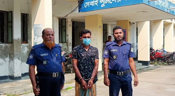 প্রধানমন্ত্রীর ছবি বিকৃতি, রাঙ্গাবালীতে আটক যুবককে আদালতে সোপর্দ