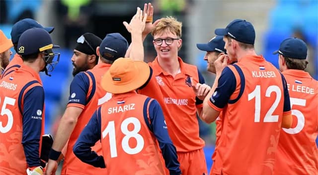 দ্রুত চার উইকেট হারিয়ে বিপদে বাংলাদেশ