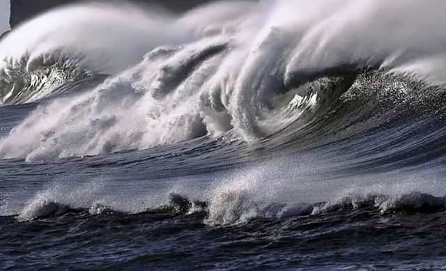 সন্ধ্যায় আঘাত হানবে সিত্রাং, যে কারণে ভয় বেশি