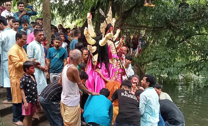 নোয়াখালীতে ১৭৯ প্রতিমা বিসর্জন