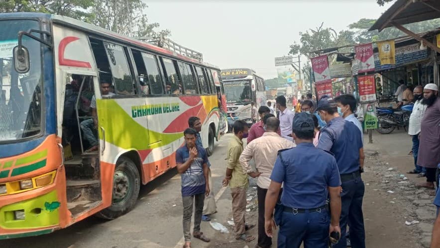 দৌলতদিয়ায় হাইড্রোলিক হর্ন অপসারণে অভিযান, জরিমানা