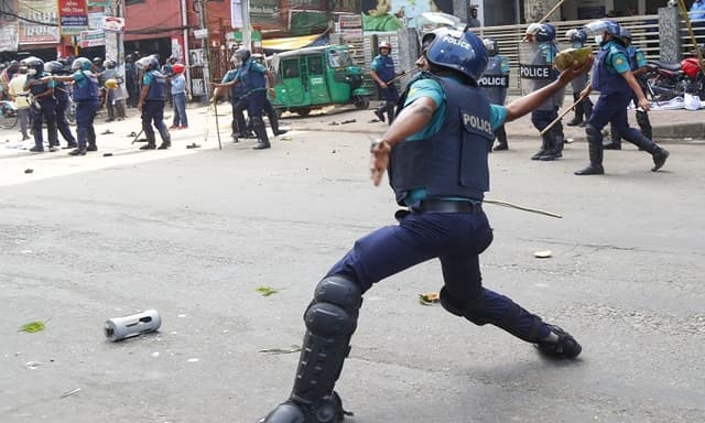 নয়া পল্টনে বিএনপি নেতাকর্মীদের সঙ্গে পুলিশের সংঘর্ষ