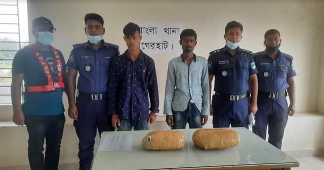 মোংলায় গাঁজাসহ দুই মাদক ব্যবসায়ী আটক