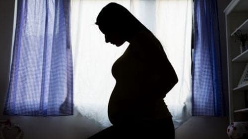 ইউটিউব দেখে সন্তানের জন্ম দিল কিশোরী, গ্রেপ্তার প্রেমিক