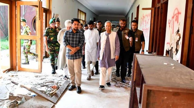 গণভবন পরিদর্শন শেষে যেসব নির্দেশনা দিলেন প্রধান উপদেষ্টা