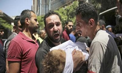 গাজায় ইসরায়েলি হামলায় নিহত ছাড়াল ৮ হাজার, অর্ধেকই শিশু