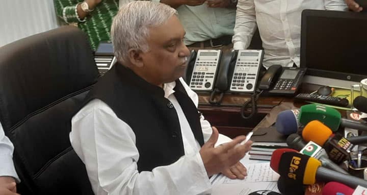 আহত হলো পুলিশ, হরতাল ডাকে বিএনপি : স্বরাষ্ট্রমন্ত্রী