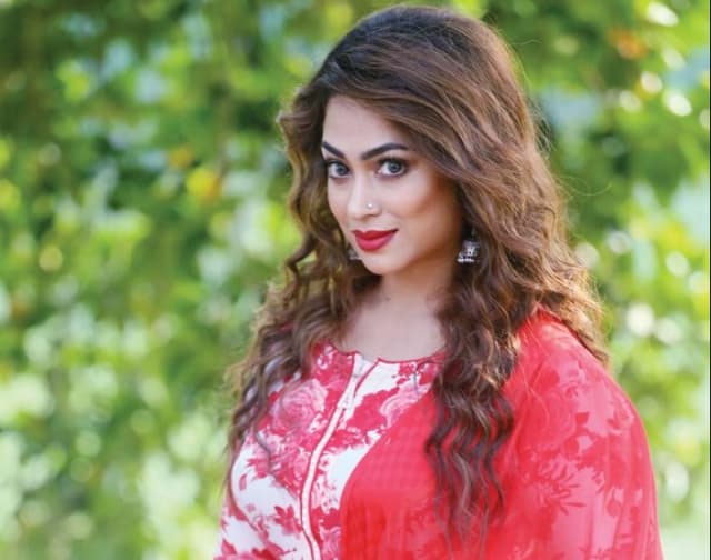 পুত্র সন্তানের মা হয়েছেন চিত্র নায়িকা পপি, স্বামী মালয়েশিয়া প্রবাসী