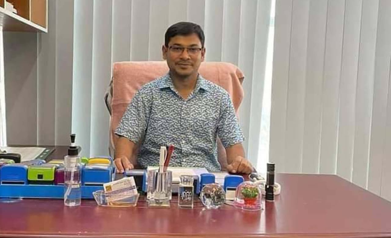 চেম্বার শেষে বাড়ি ফেরার পথে চিকিৎসক খুন