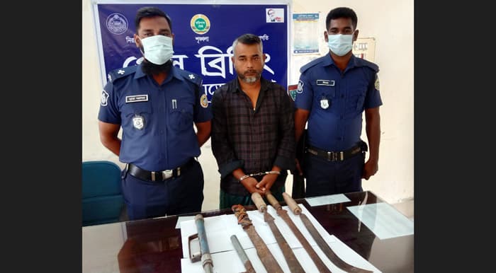বরিশালে গণডাকাতির ঘটনায় ব্যবহৃত আগ্নেয়াস্ত্র উদ্ধার