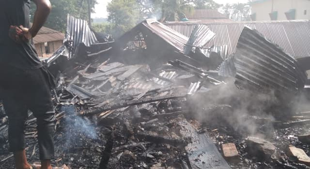 পাঁচবিবিতে রান্না ঘরের আগুনে পুড়লো বসতবাড়ী